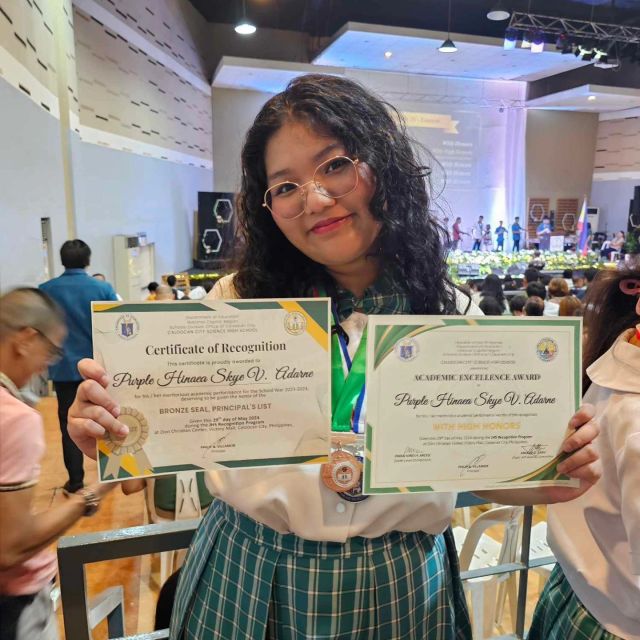We are so proud of you ate Purple🥰 🫡 
Congratulations🥳 We love you so much🥰

Seeing our eldest daughter move up from Jr. High, reminds me na time moves fast🥲 every moment that I spend with her is important.

Kaya nga lahat gagawin ko as a parent, para magkaroon ng maraming time para sa pamilya ko, lahat ng bagay pwede pagpaliban. Mas importante ang pamilya🥰

#parenting #daddyduties #daddybloggerph #daddybloggerph #parentlife